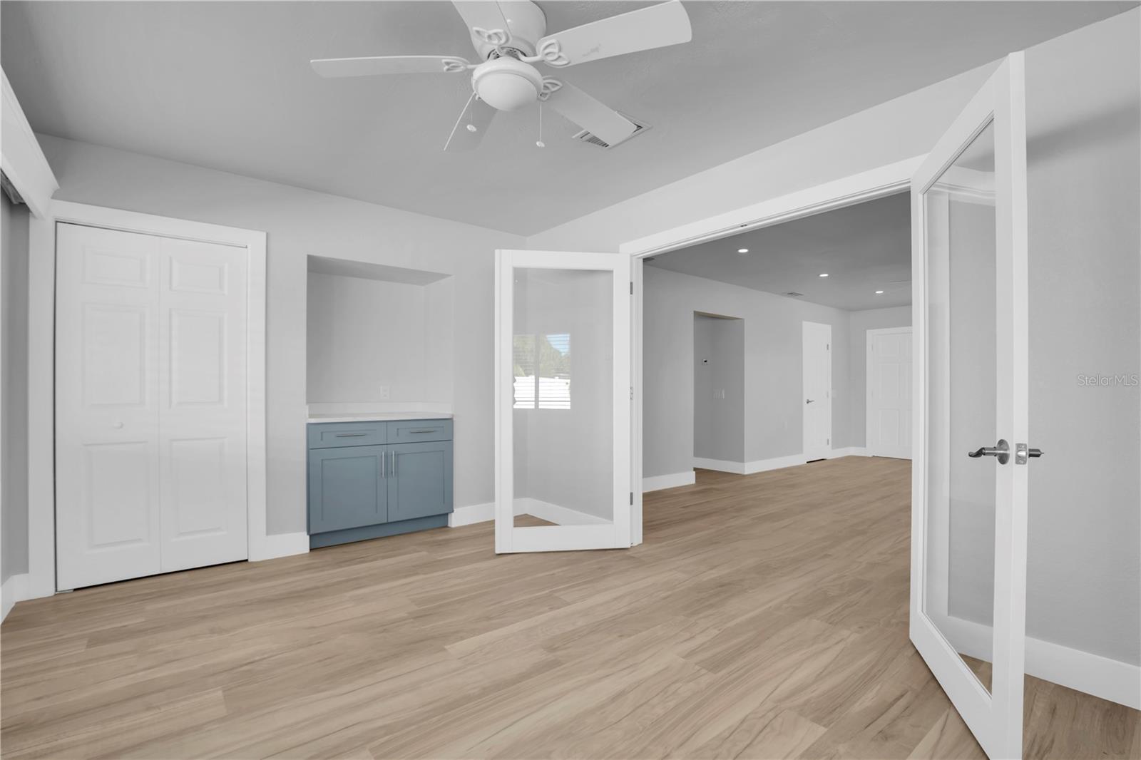 ST PETERSBURG BEACH NORTH UNIT 7 - Residential