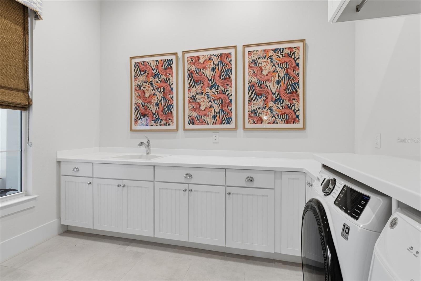 FOUNDERS CLUB - Residential