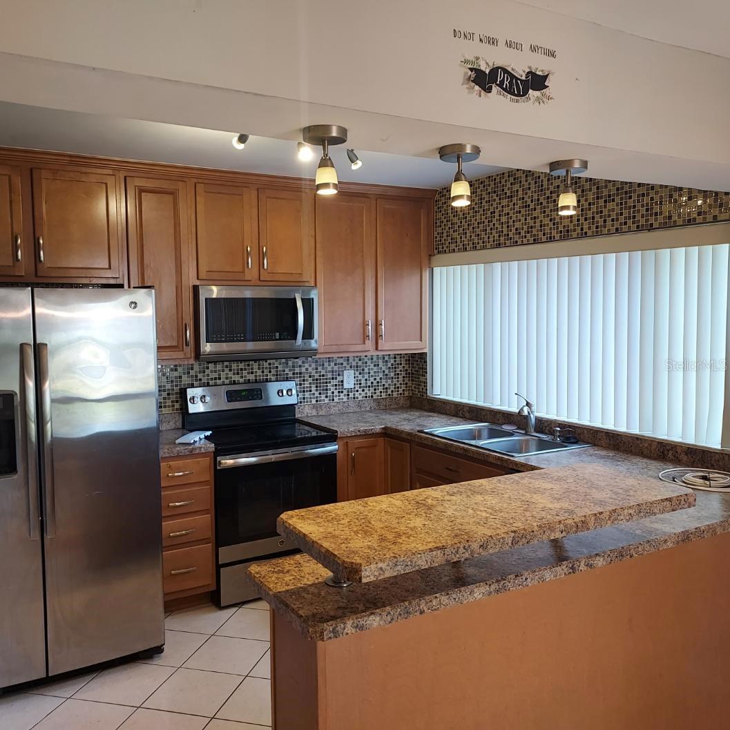 RAINTREE MANOR HOMES CONDOMINI - Residential