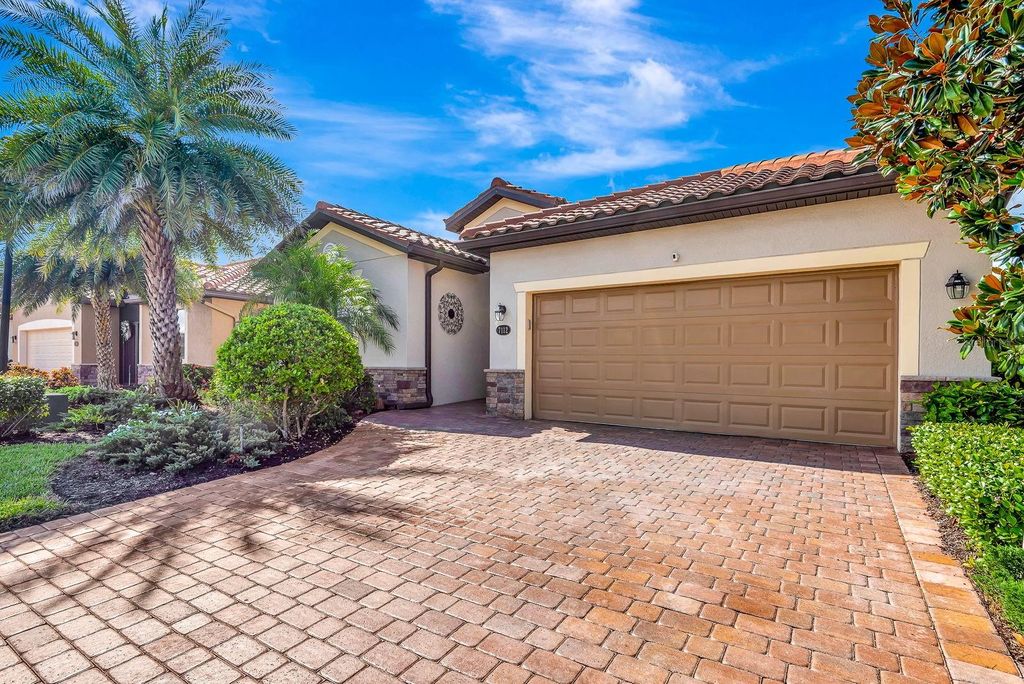 Photo of 7112 Marsh View Terrace, Bradenton, FL 34212 (MLS # A4665012)