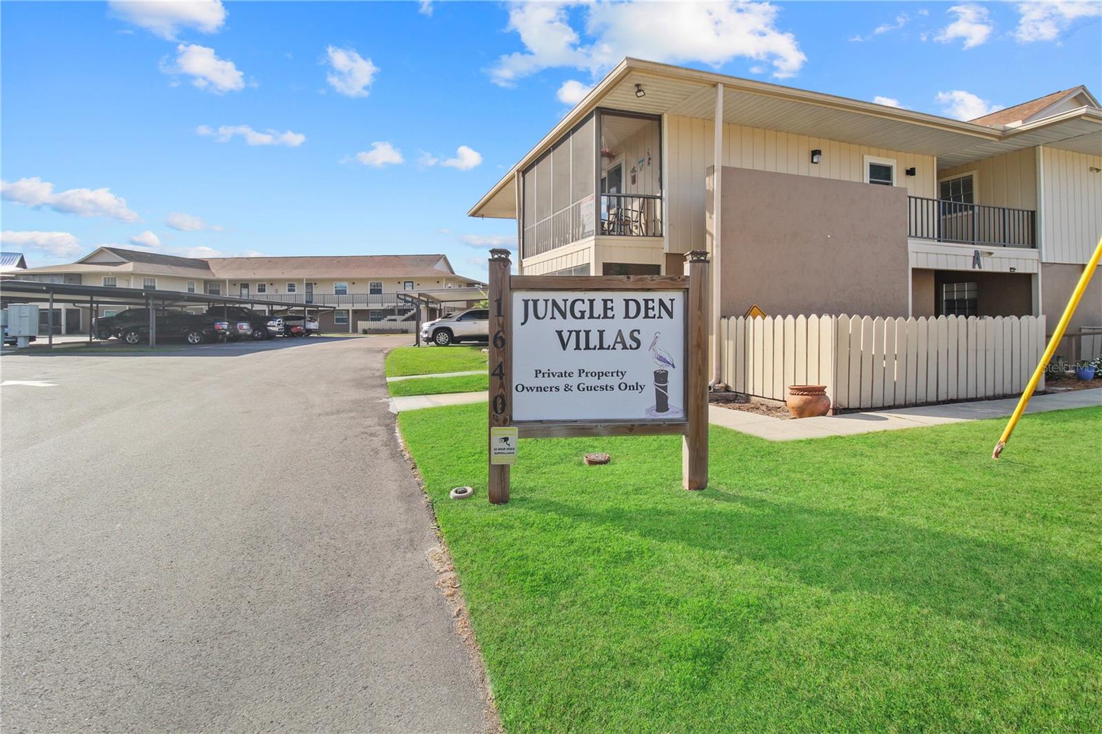 JUNGLE DEN VILLAS PH 02 CONDO - Residential
