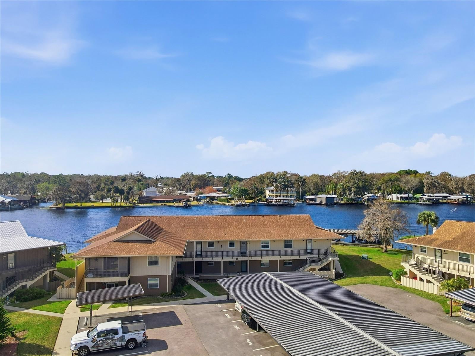 JUNGLE DEN VILLAS PH 02 CONDO - Residential