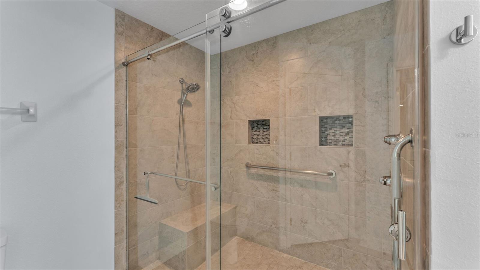 ALAMANDA - Residential