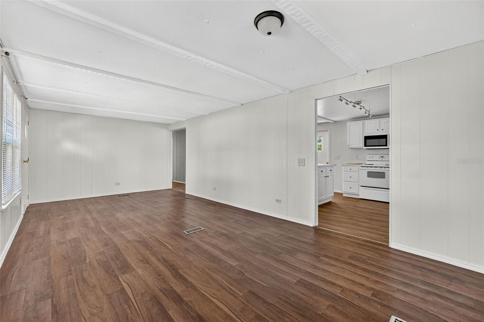 WOLF RUN FIRST ADD - Residential