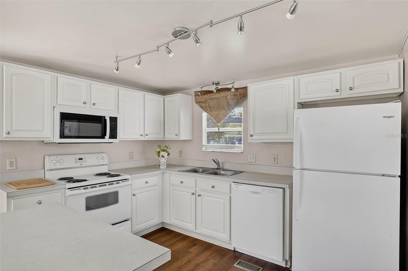 WOLF RUN FIRST ADD - Residential