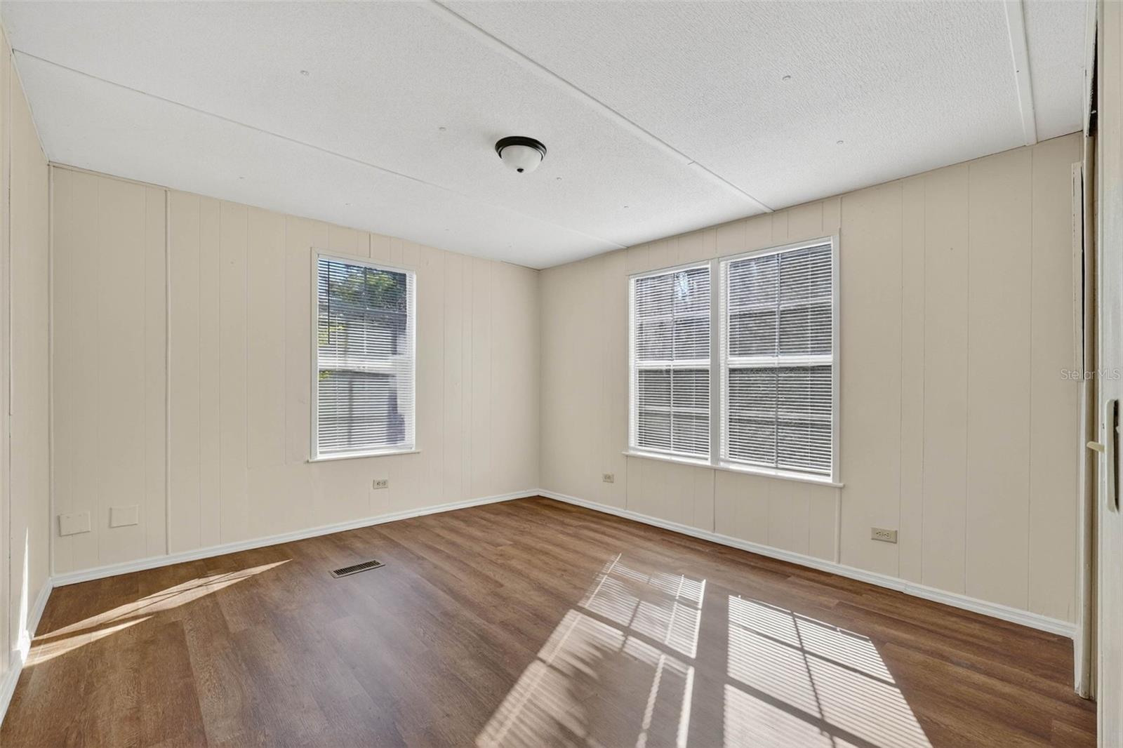 WOLF RUN FIRST ADD - Residential