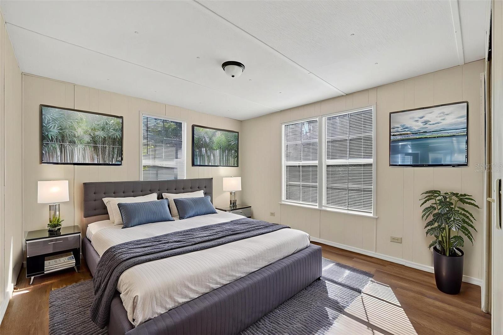 WOLF RUN FIRST ADD - Residential