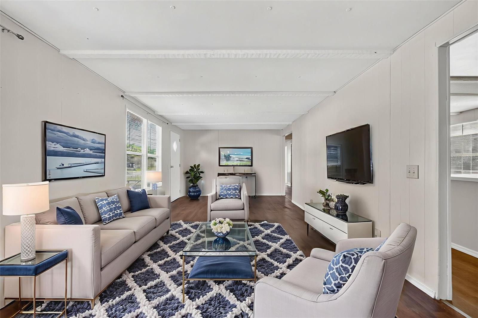 WOLF RUN FIRST ADD - Residential