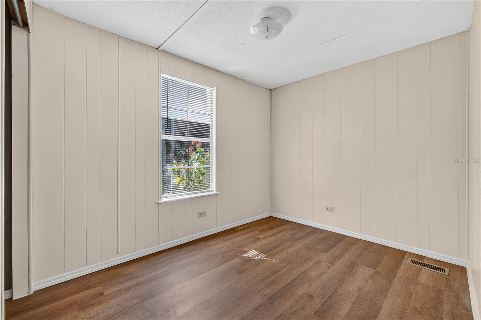 WOLF RUN FIRST ADD - Residential