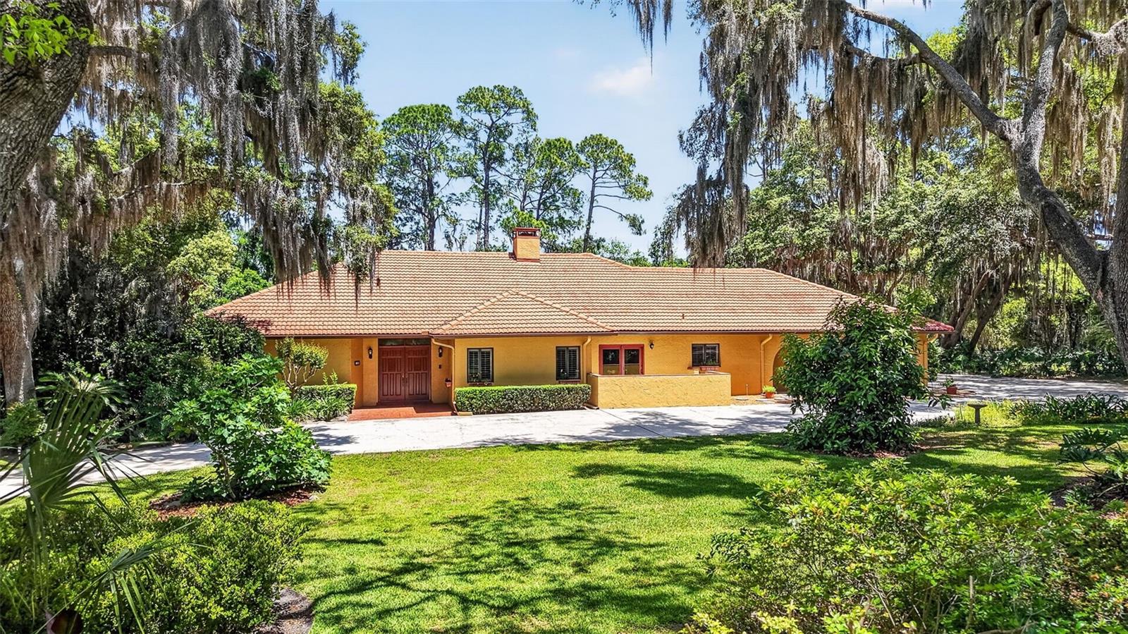 ELYSIUM CLUB - Residential