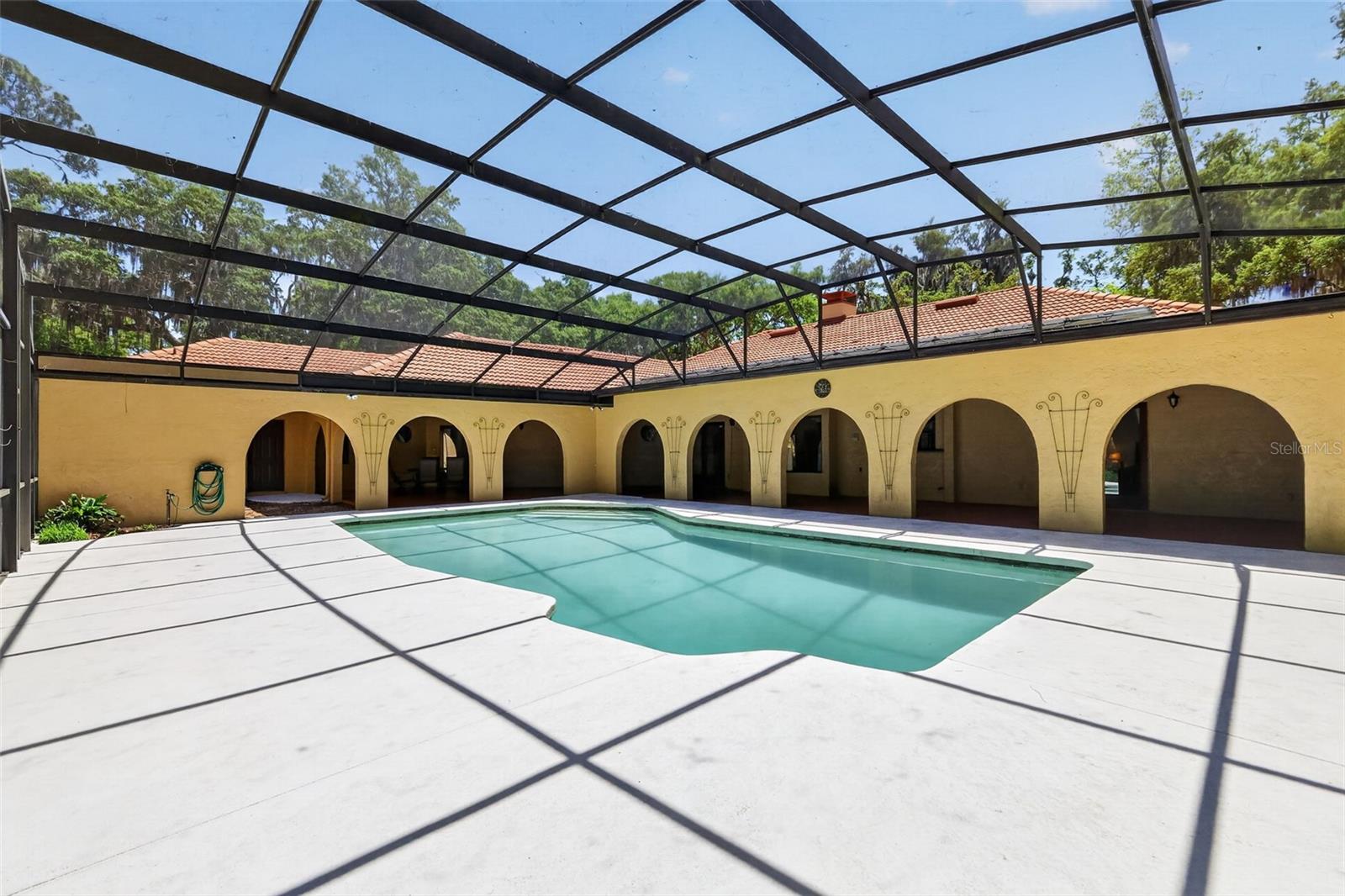 ELYSIUM CLUB - Residential