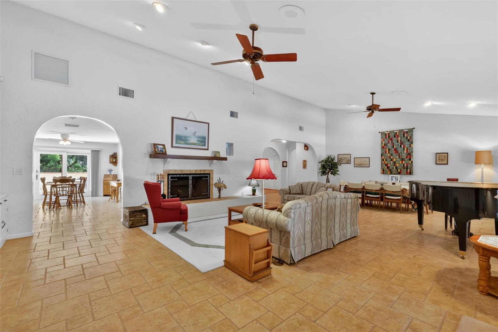 ELYSIUM CLUB - Residential