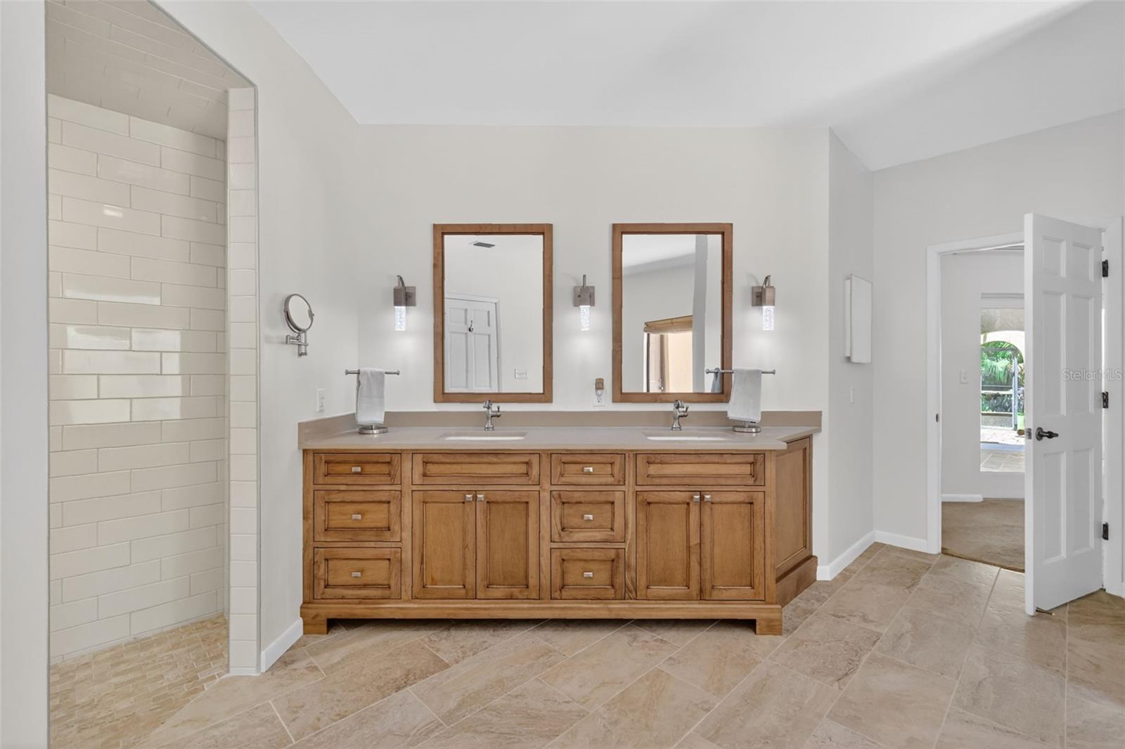 ELYSIUM CLUB - Residential