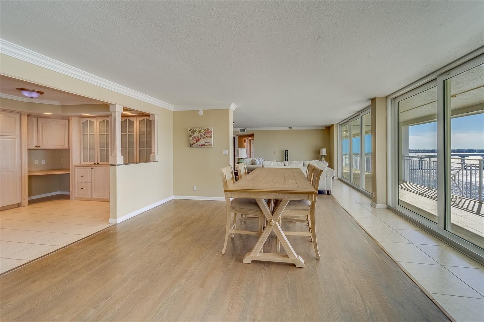 CONTINENTAL TOWERS INC CONDO - Residential Lease