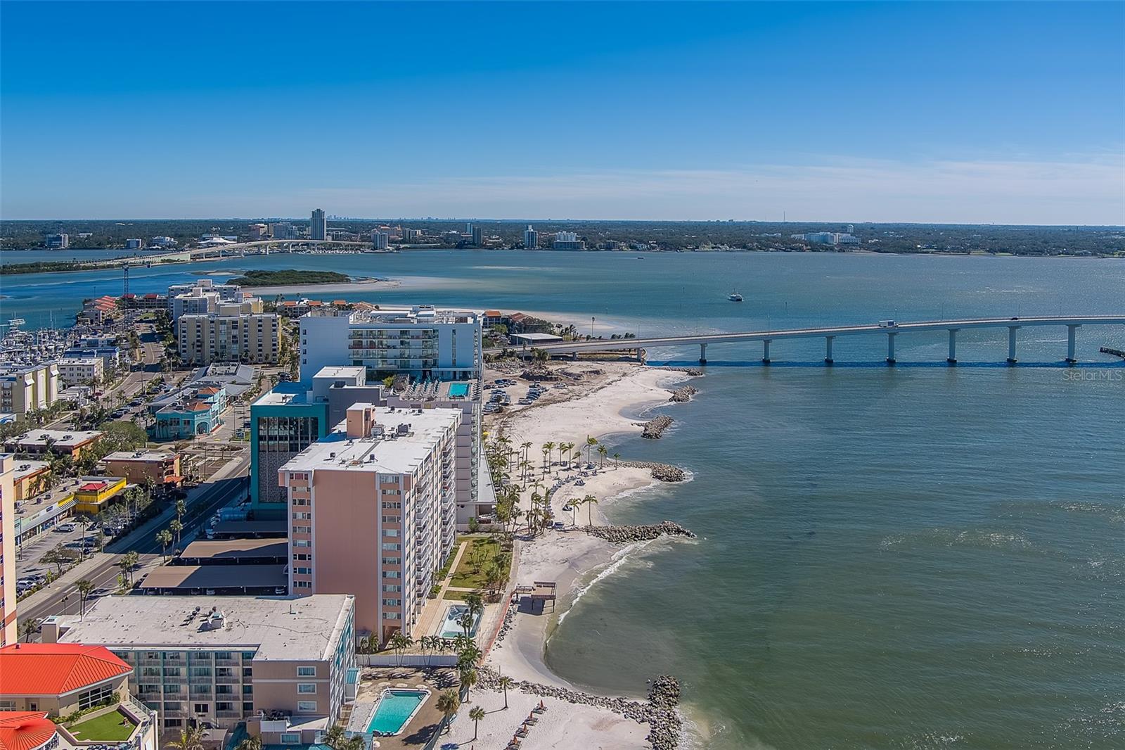 CONTINENTAL TOWERS INC CONDO - Residential Lease