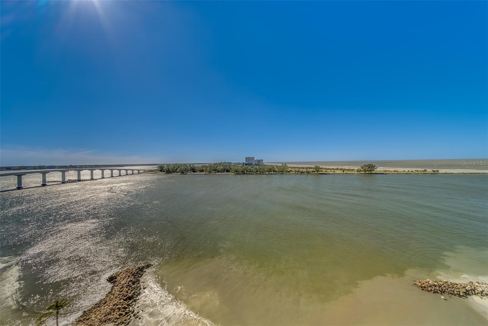 CONTINENTAL TOWERS INC CONDO - Residential Lease