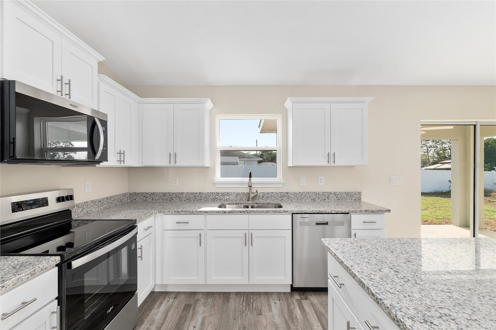 SILVER SPRINGS SHORES - Residential