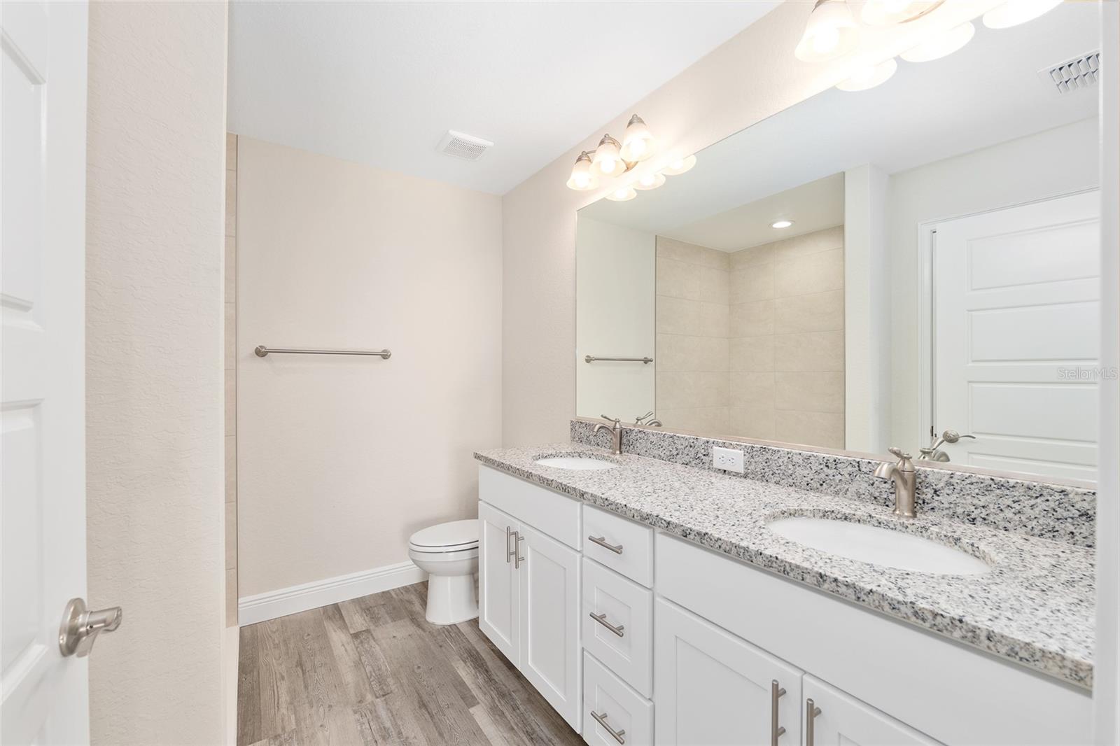 SILVER SPRINGS SHORES - Residential