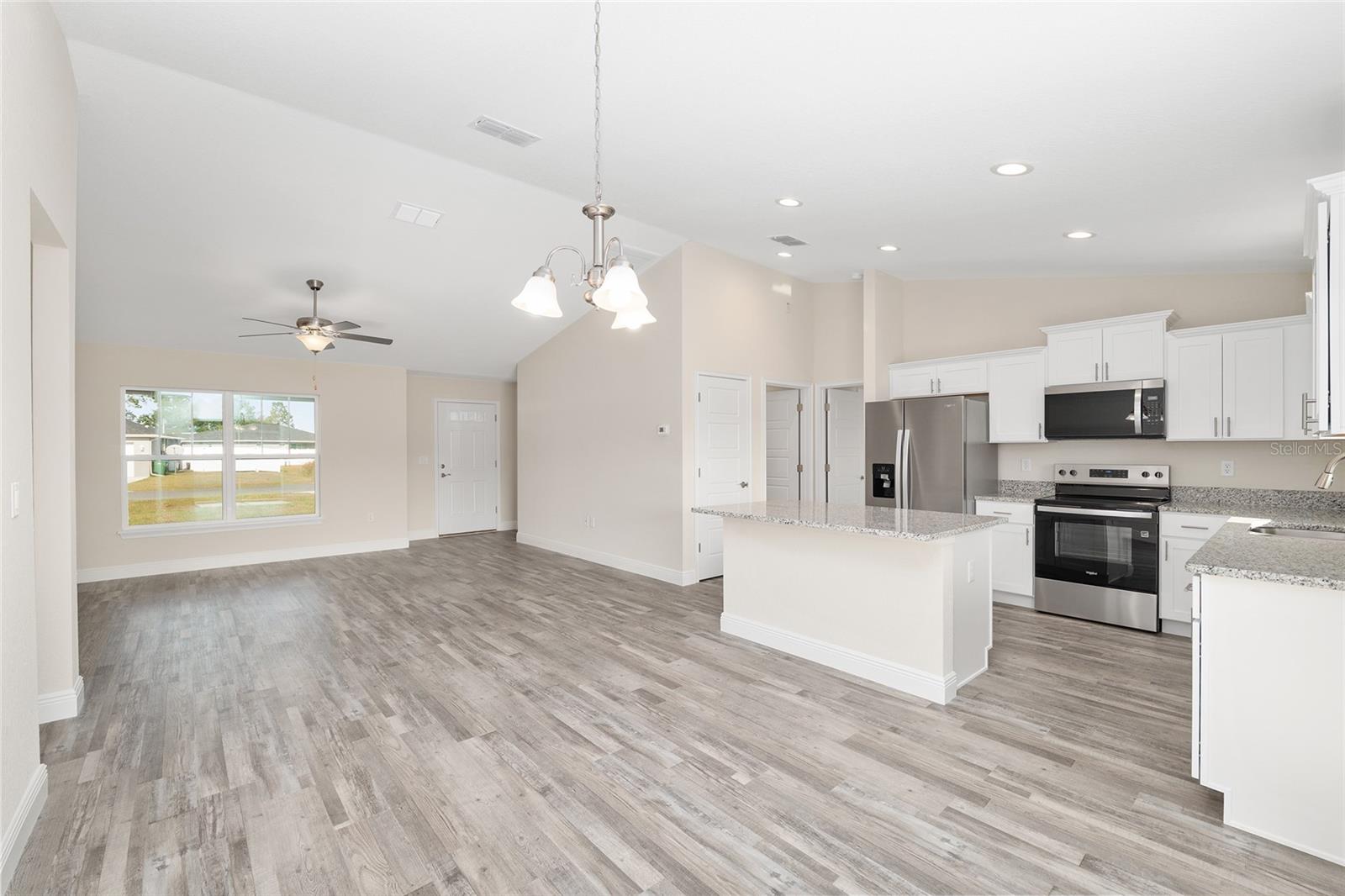 SILVER SPRINGS SHORES - Residential