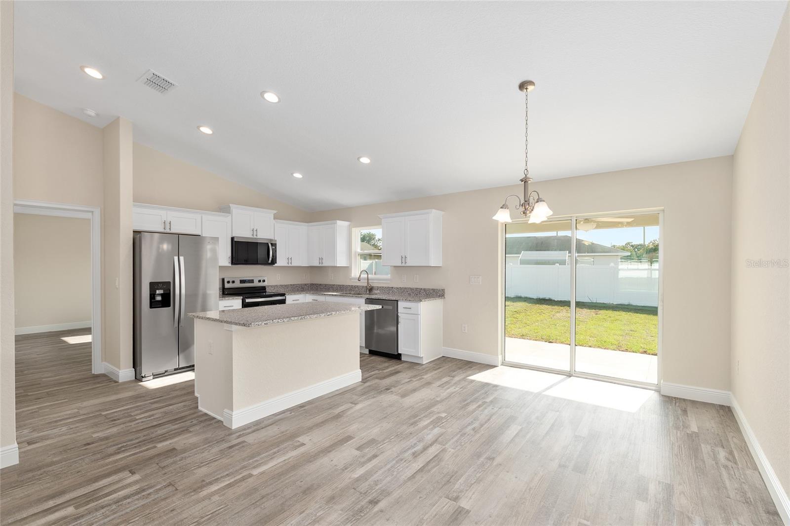 SILVER SPRINGS SHORES - Residential