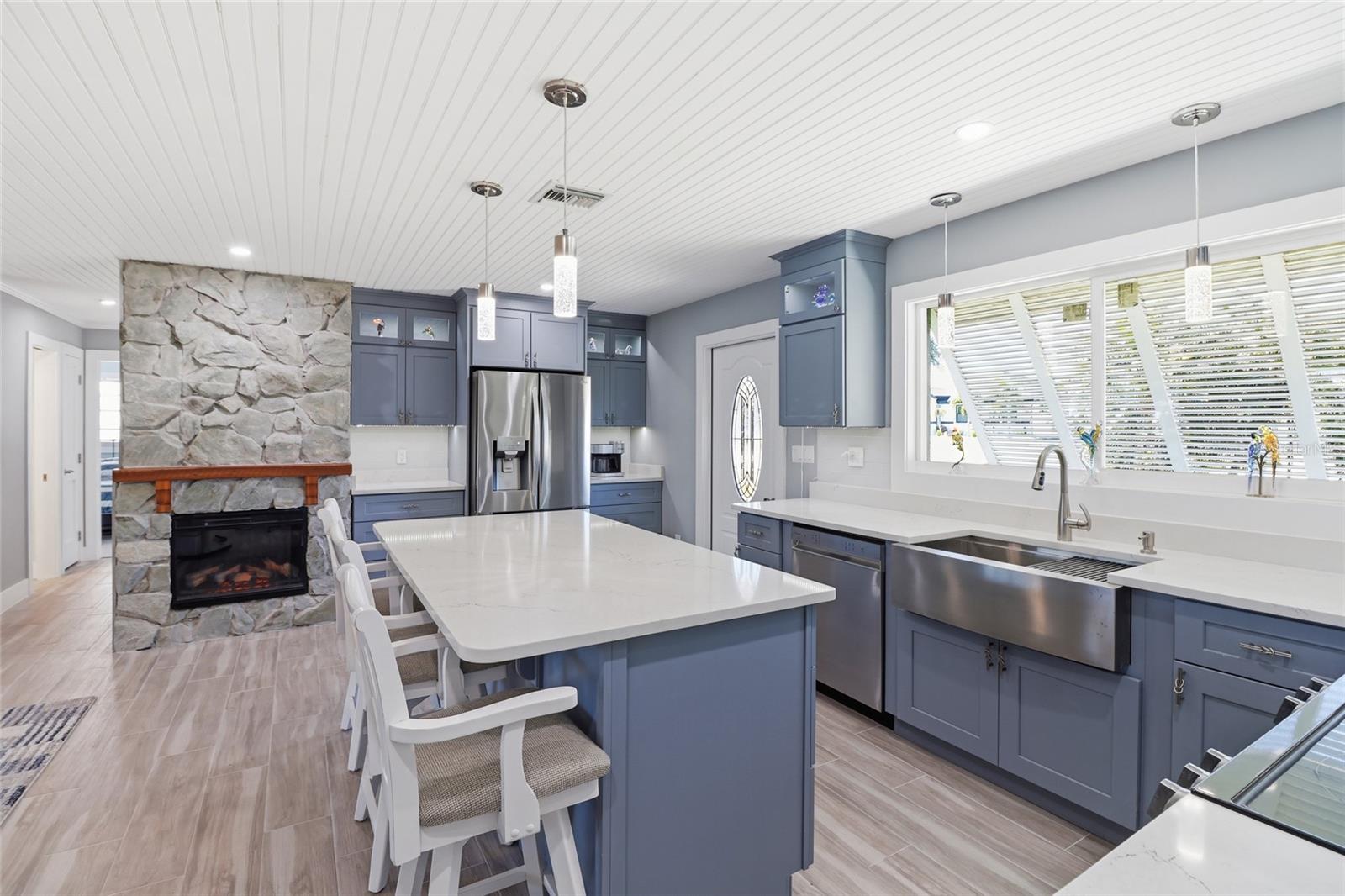 2740 SANIBEL BOULEVARD