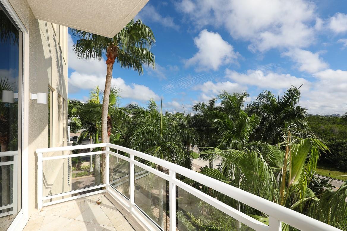 THE BEACH RESIDENCES - Residential Lease