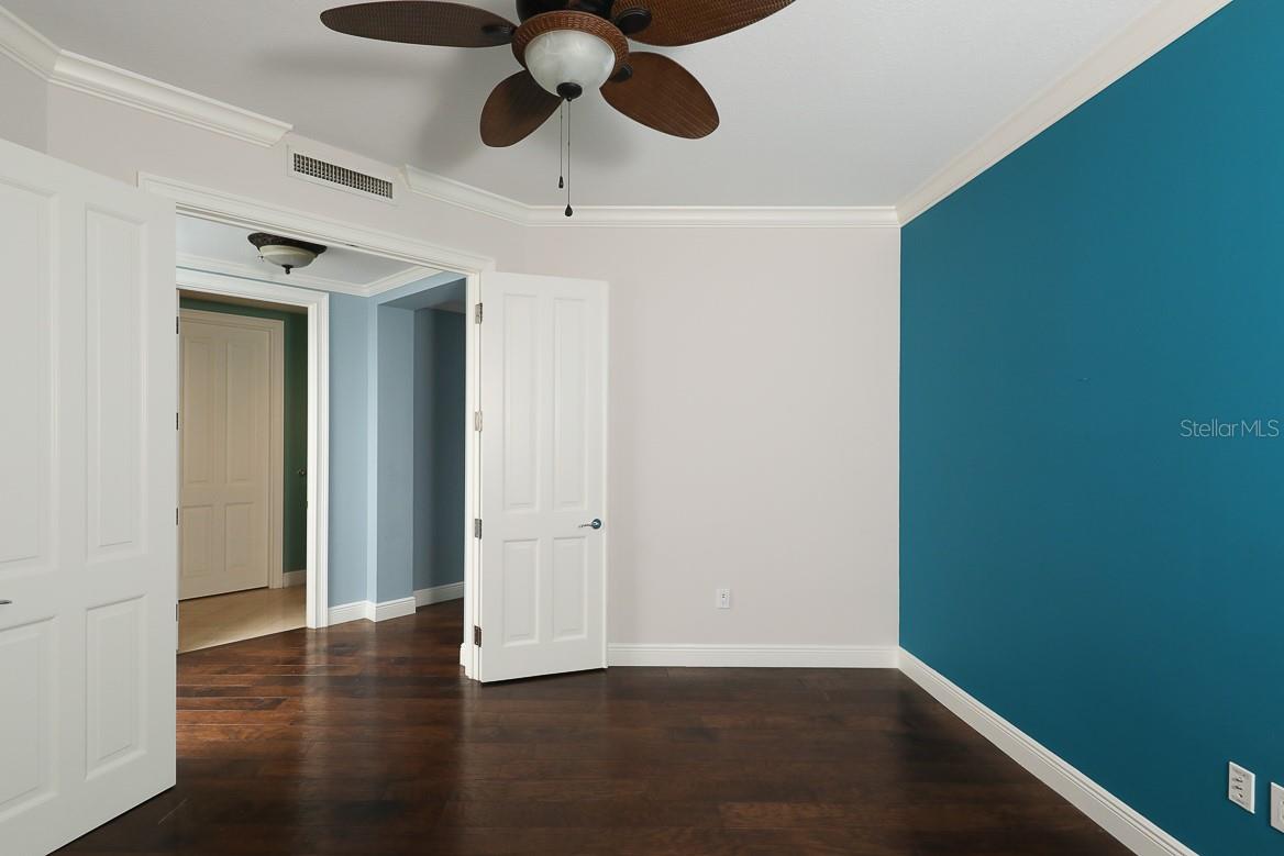 THE BEACH RESIDENCES - Residential Lease