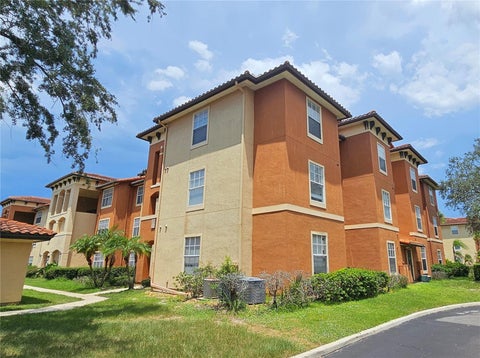 5578 Metrowest Boulevard 1-310, Orlando, FL 32811
