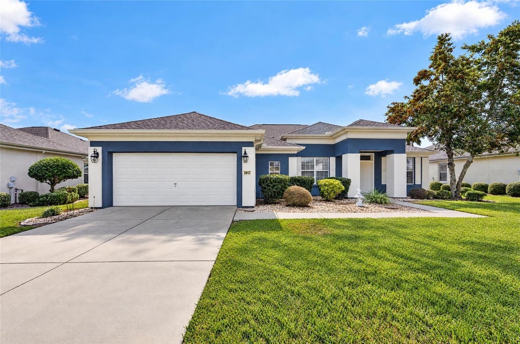 Photo of 8842 SE 118th Lane, Summerfield, FL 34491 (MLS # OM733444)