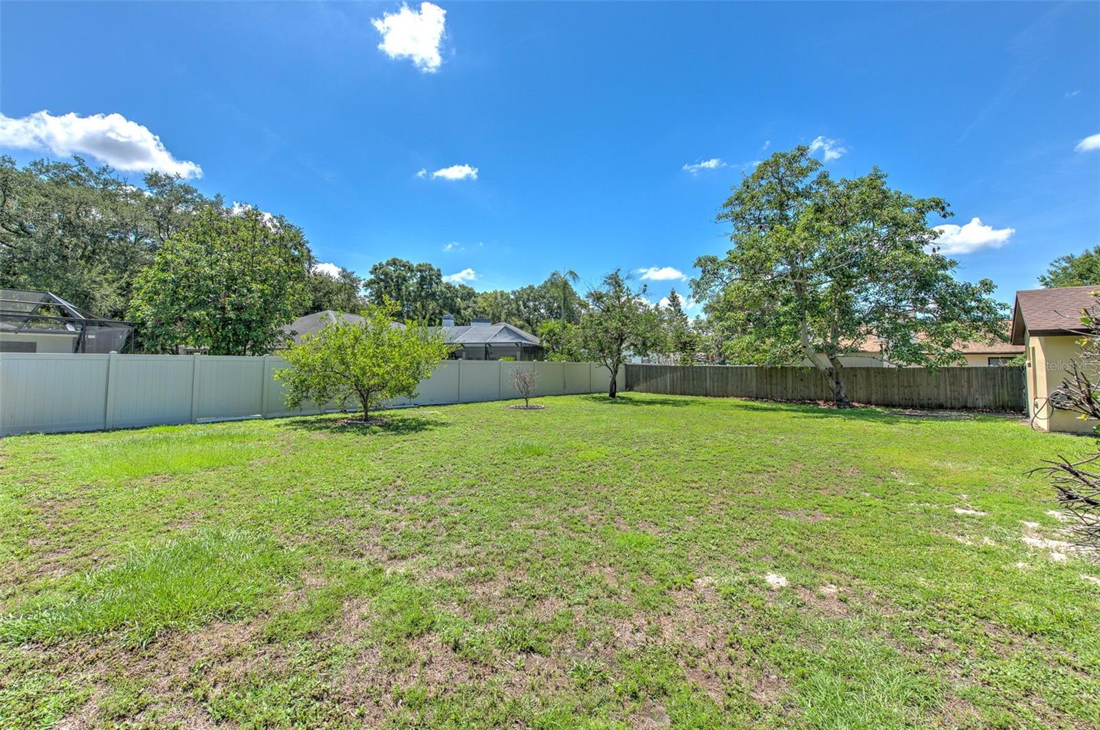 LAKE MAGDALENE MANORS - Residential