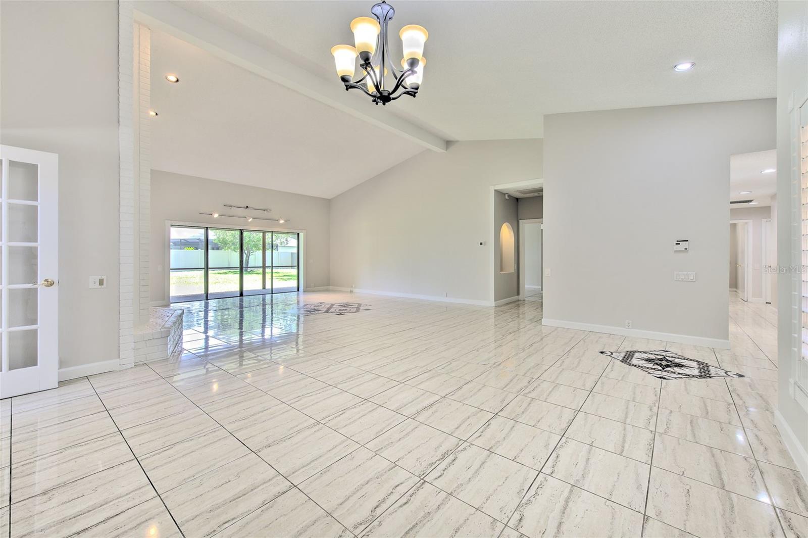 LAKE MAGDALENE MANORS - Residential