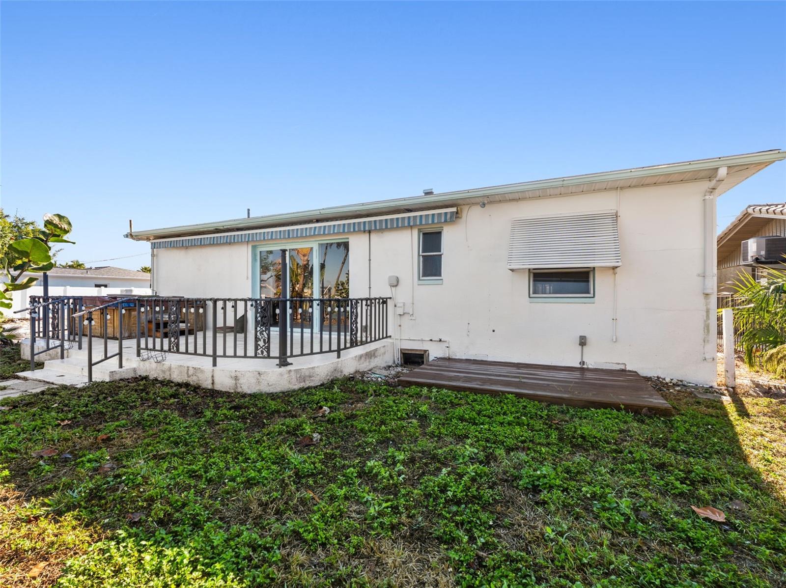 MADEIRA SHORES 1ST ADD - Residential