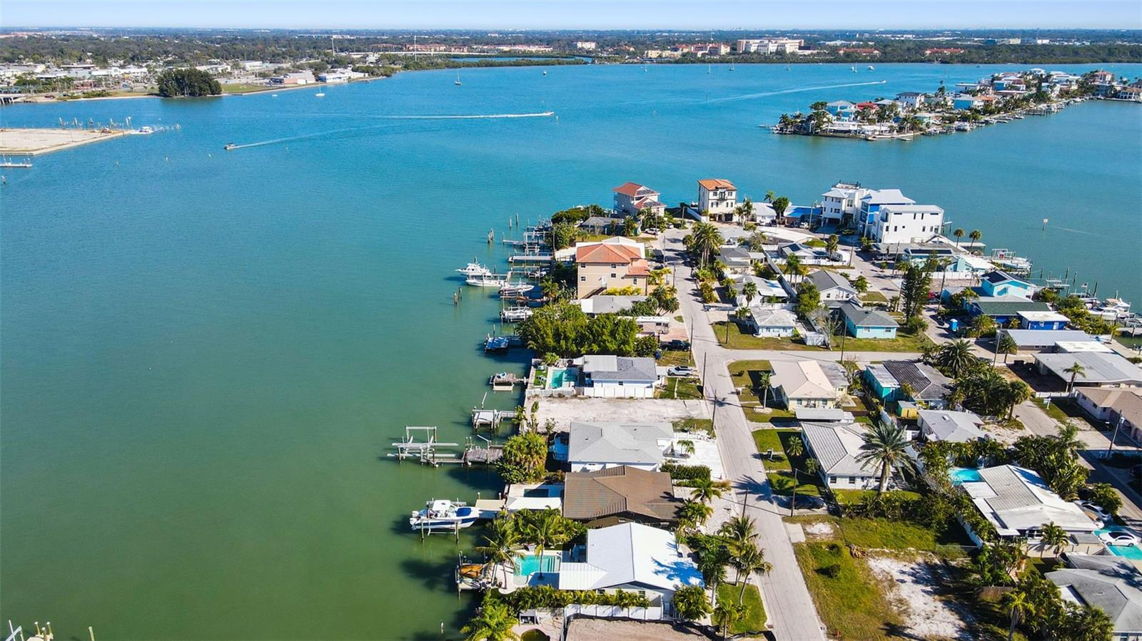 MADEIRA SHORES 1ST ADD - Residential