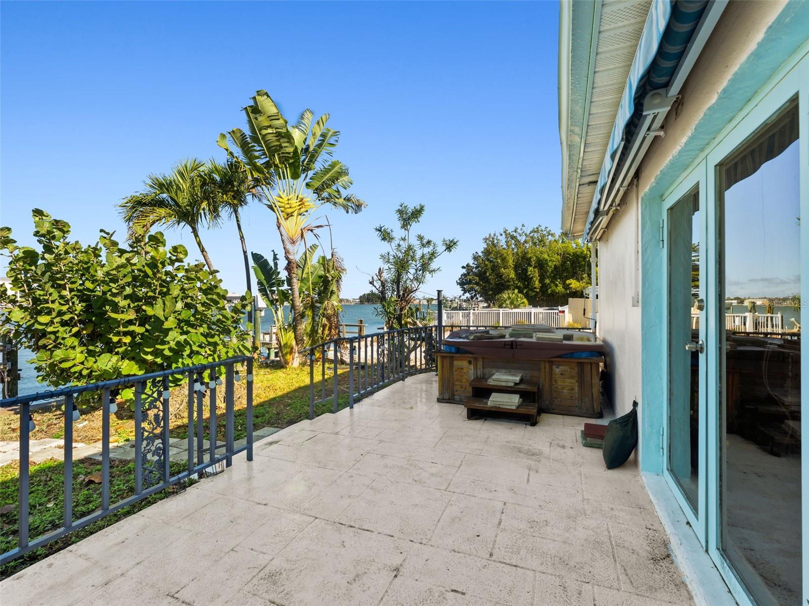 MADEIRA SHORES 1ST ADD - Residential