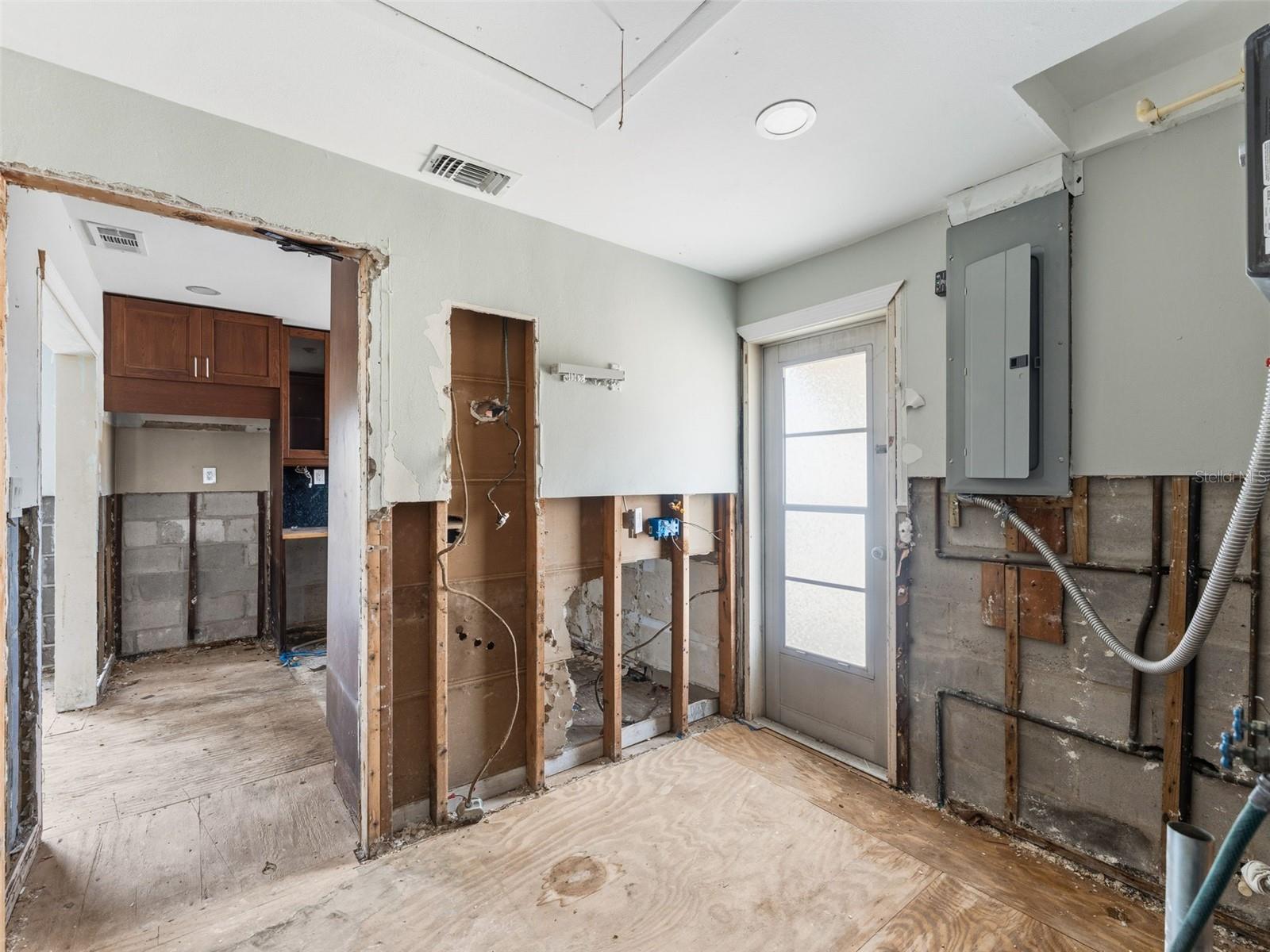 MADEIRA SHORES 1ST ADD - Residential