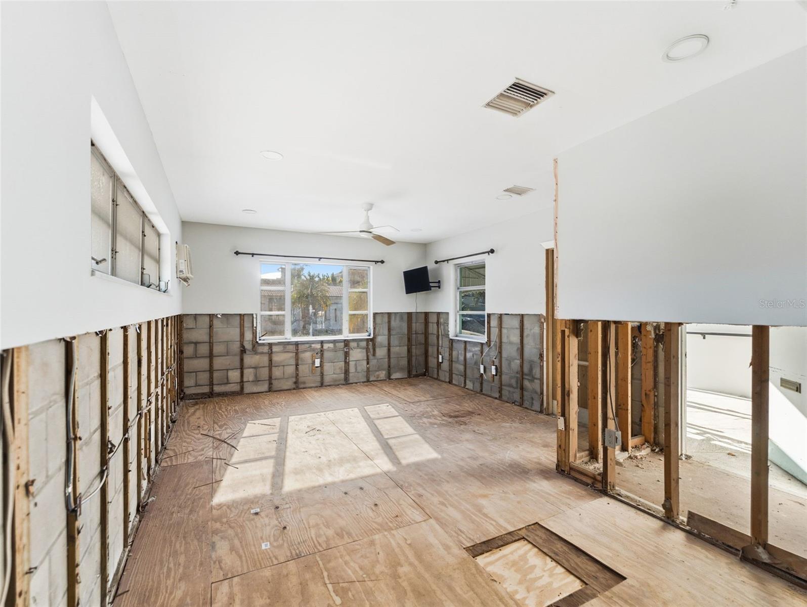 MADEIRA SHORES 1ST ADD - Residential