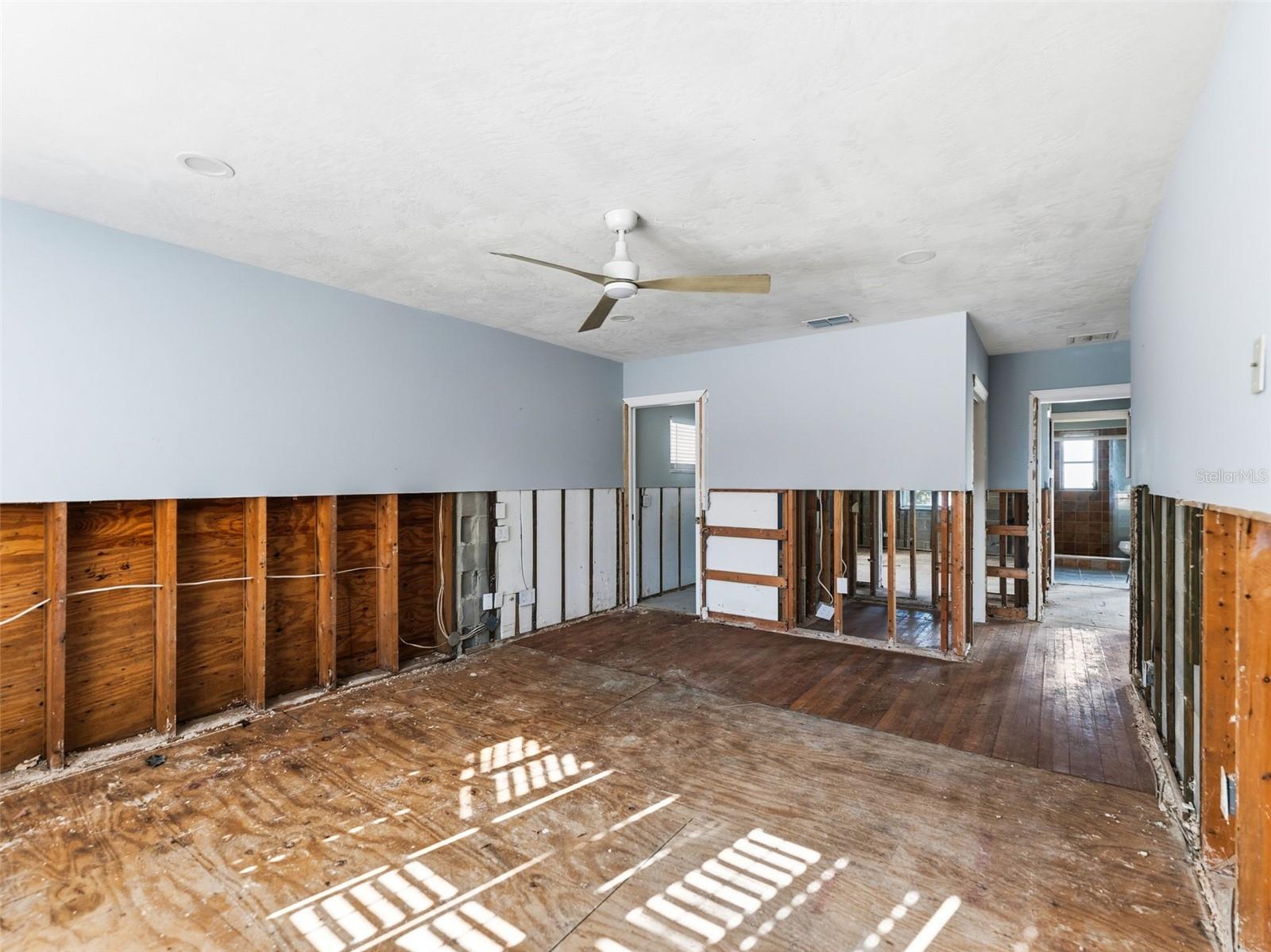 MADEIRA SHORES 1ST ADD - Residential