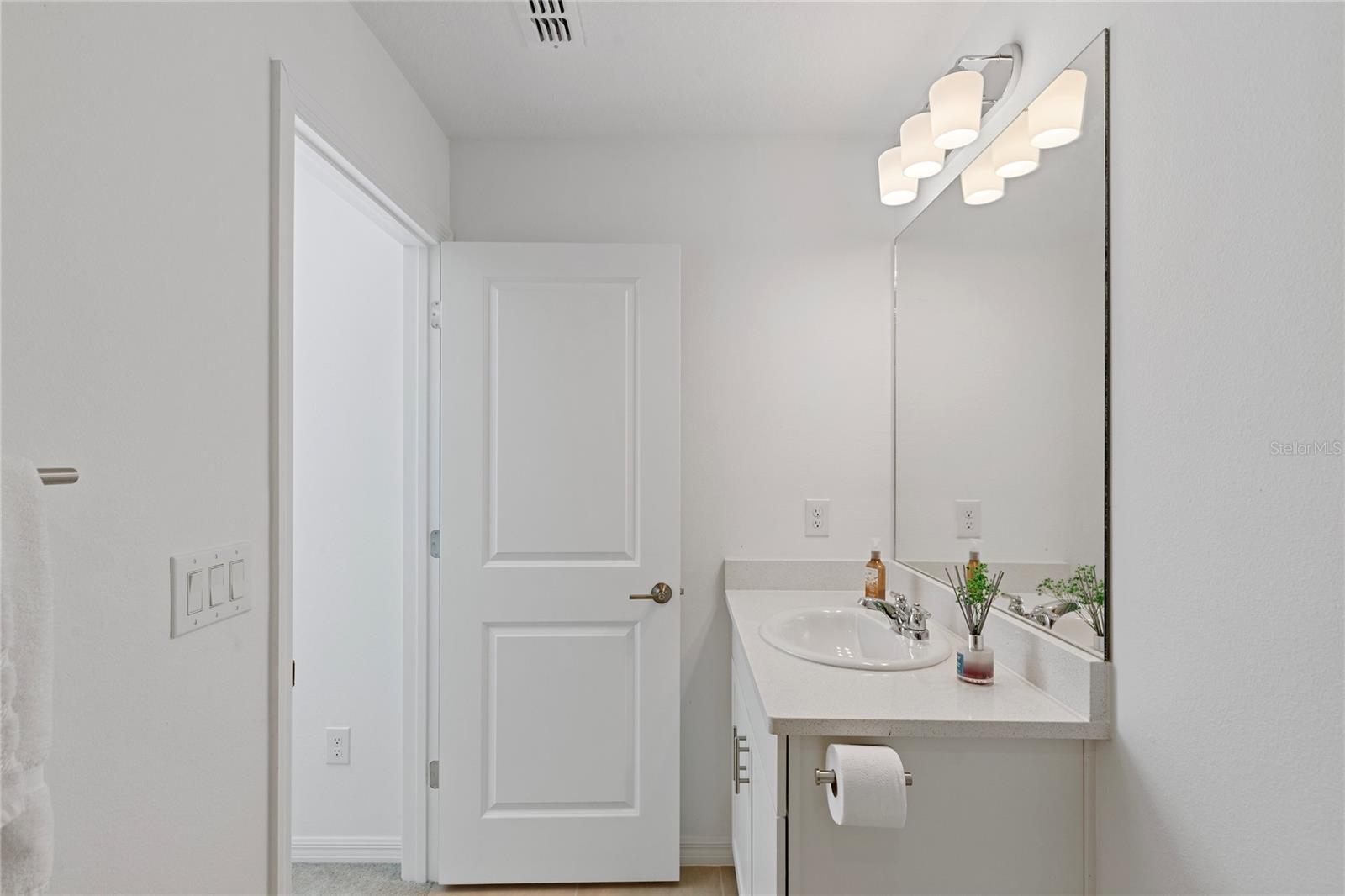 ARTISAN LAKES EDGESTONE - Residential