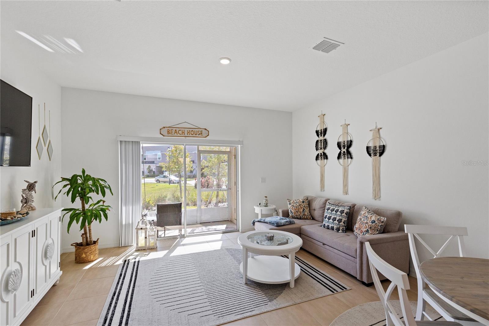 ARTISAN LAKES EDGESTONE - Residential