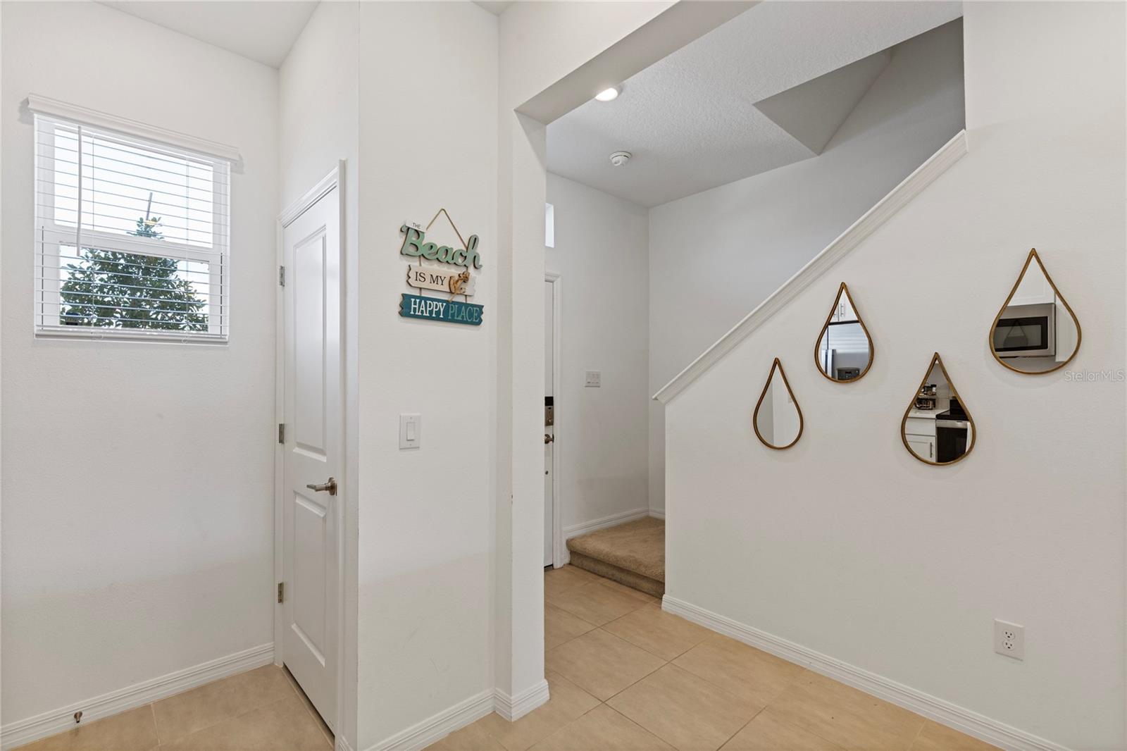 ARTISAN LAKES EDGESTONE - Residential