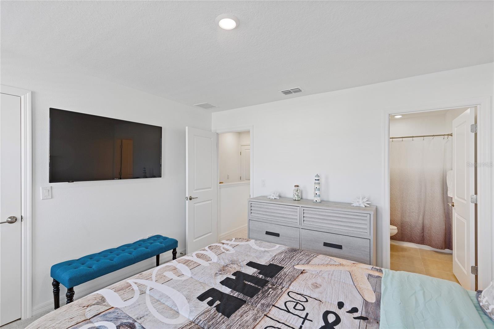 ARTISAN LAKES EDGESTONE - Residential