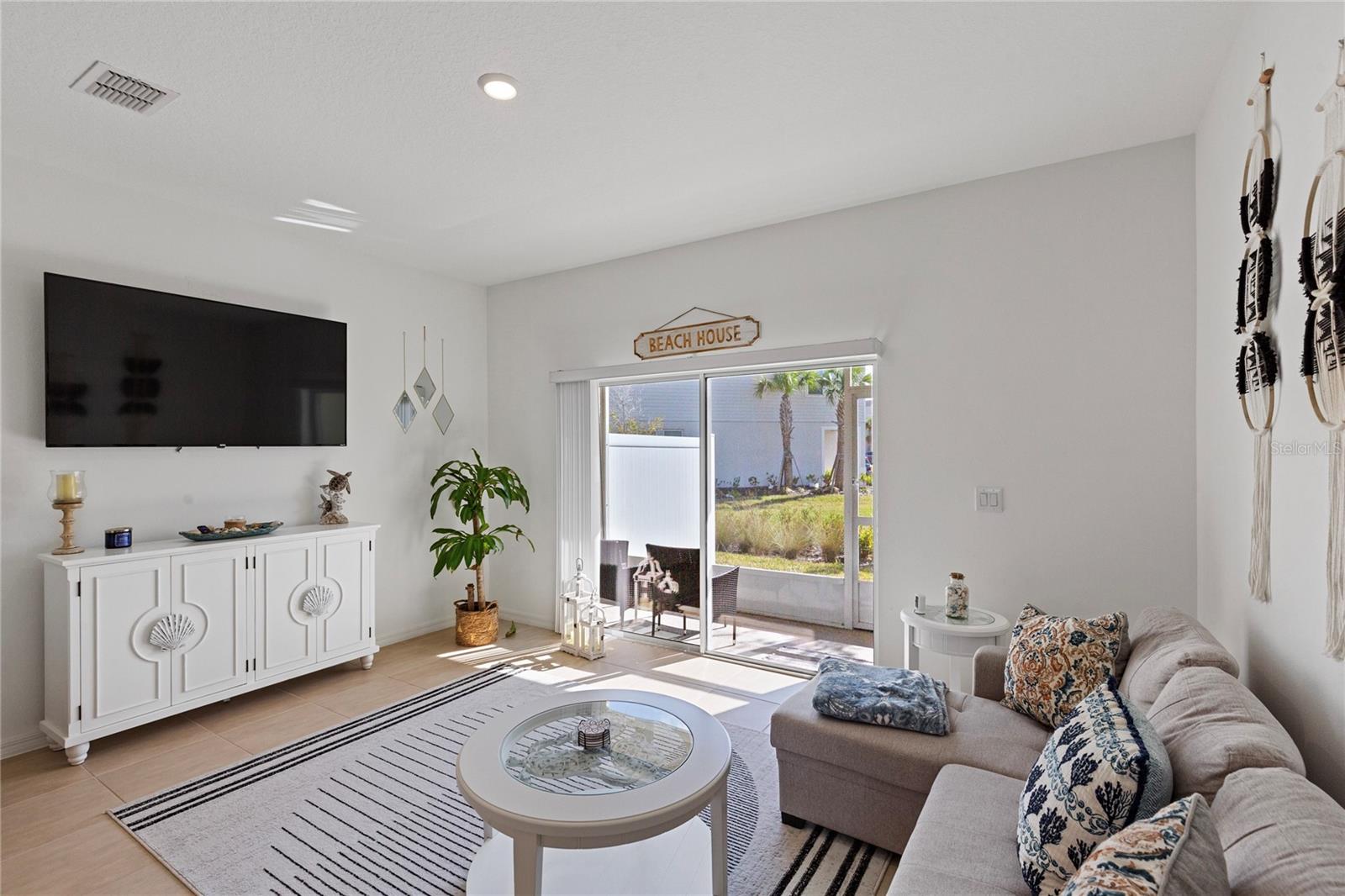 ARTISAN LAKES EDGESTONE - Residential