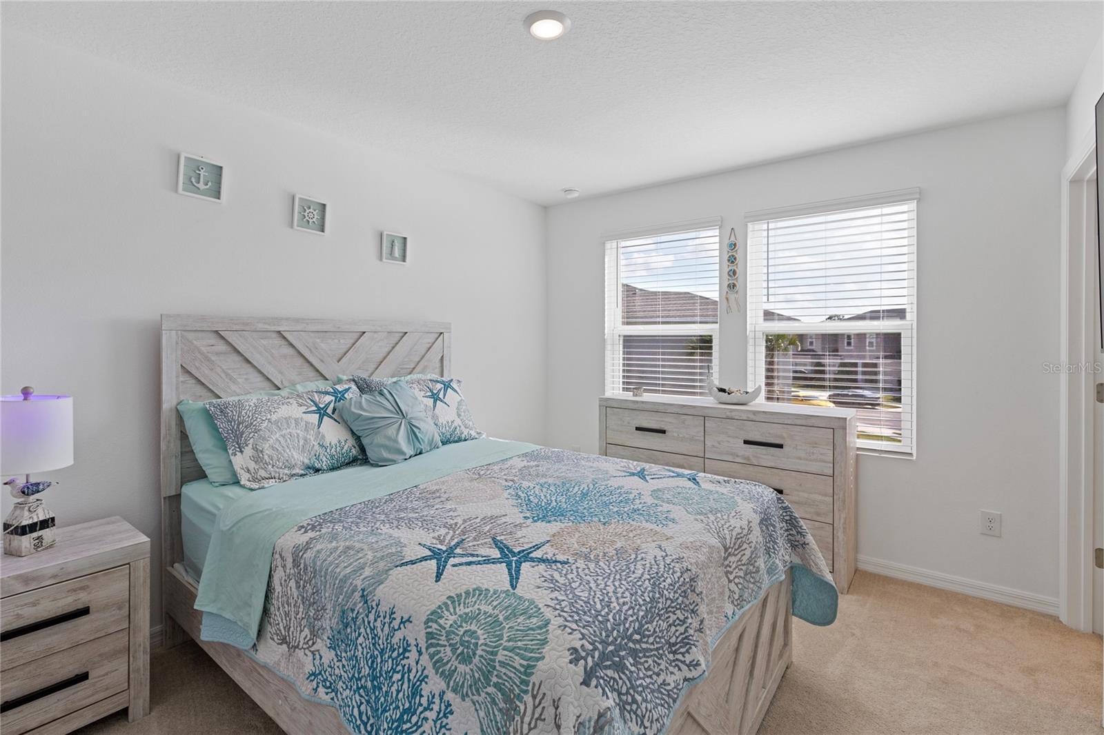 ARTISAN LAKES EDGESTONE - Residential