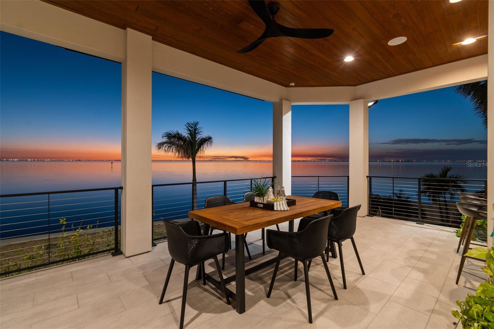 SUNSET PARK ISLES UNIT 5 - Residential