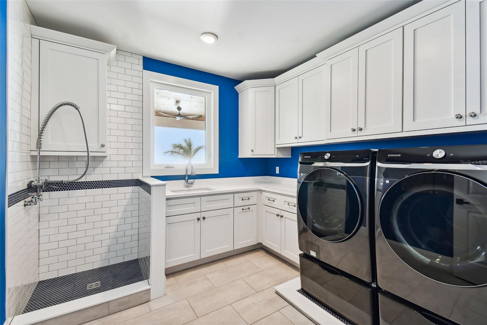 SUNSET PARK ISLES UNIT 5 - Residential