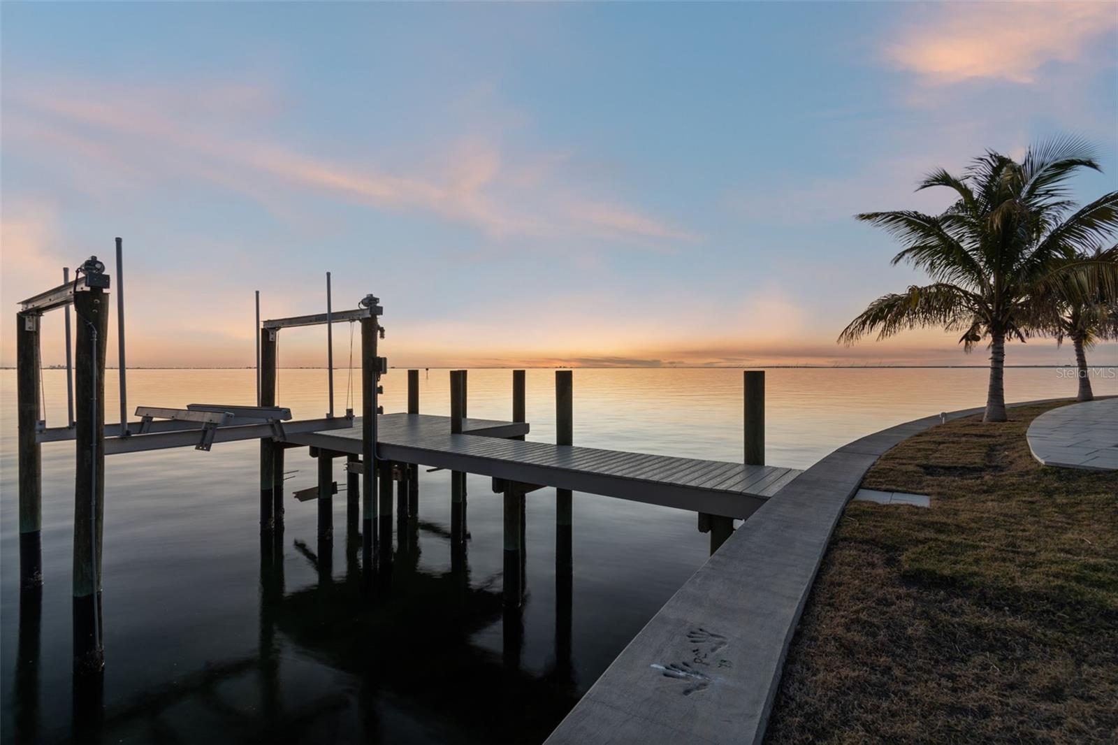 SUNSET PARK ISLES UNIT 5 - Residential