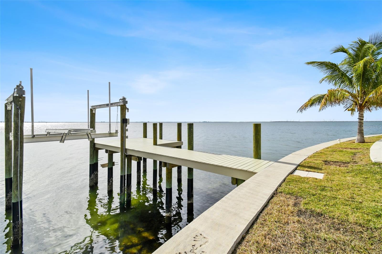 SUNSET PARK ISLES UNIT 5 - Residential