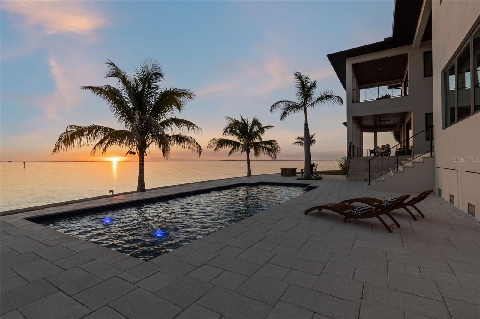 SUNSET PARK ISLES UNIT 5 - Residential