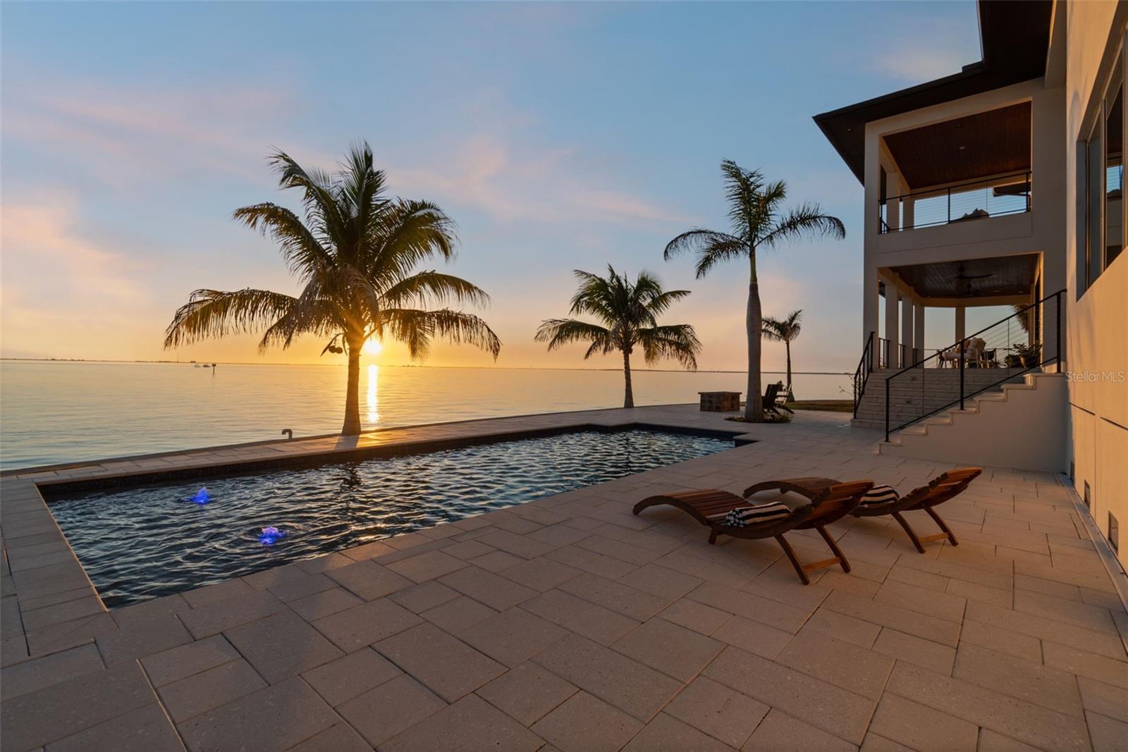 SUNSET PARK ISLES UNIT 5 - Residential