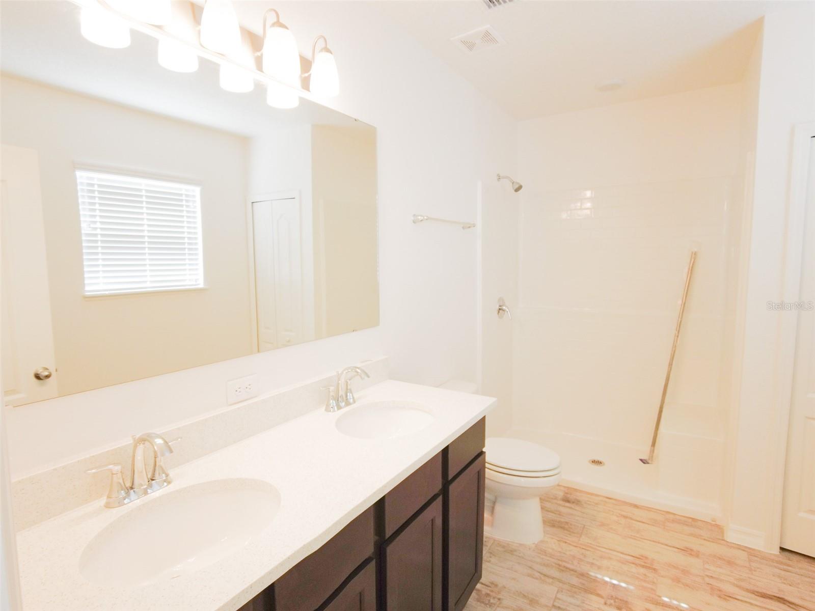 NORTHRIDGE RESERVE - Residential Lease